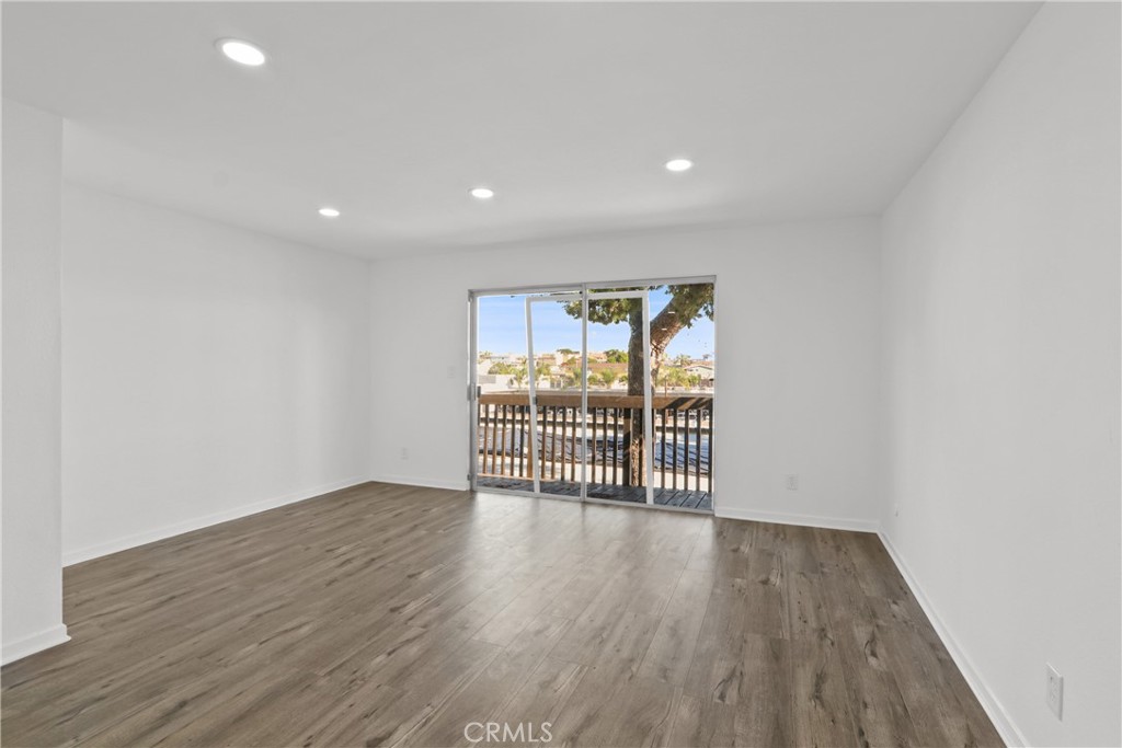 730 N Eucalyptus Ave 25