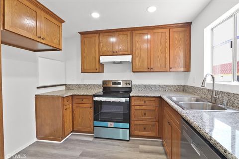 Photo of 730 N Eucalyptus Ave Ave #25, Inglewood, CA 90302 (MLS # DW26011844)