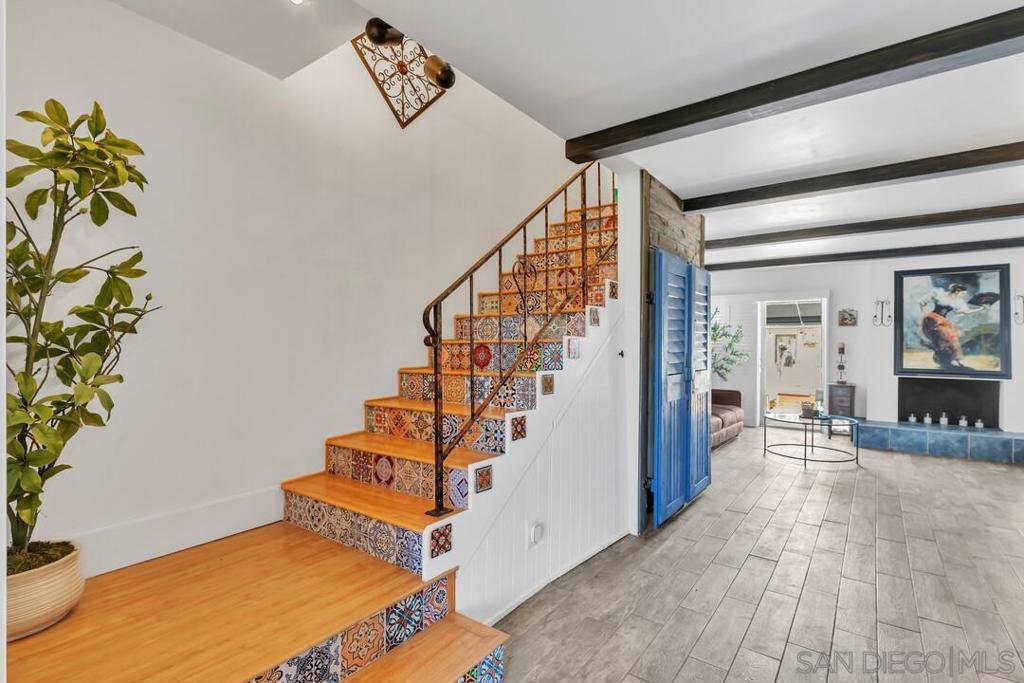 3232 Loma Riviera Drive