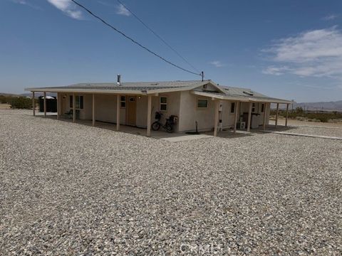 Photo of 36160 Palm Road, Lucerne Valley, CA 92356 (MLS # HD25146484) Photo of 36160 Palm Road, Lucerne Valley, CA 92356 (MLS # HD25146484)