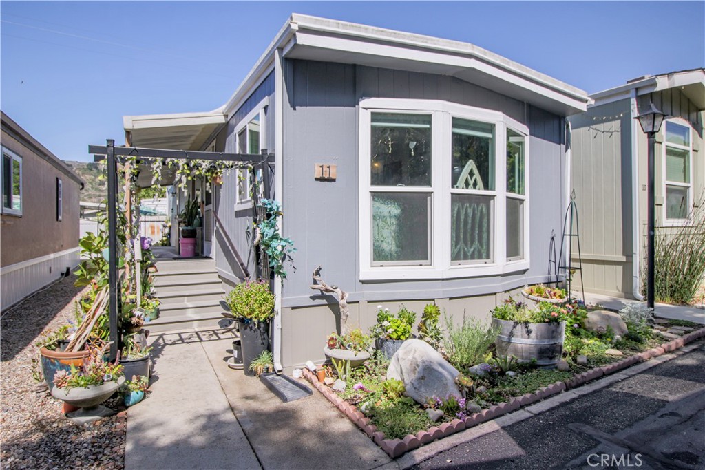 9097 N N Ventura Avenue 11
