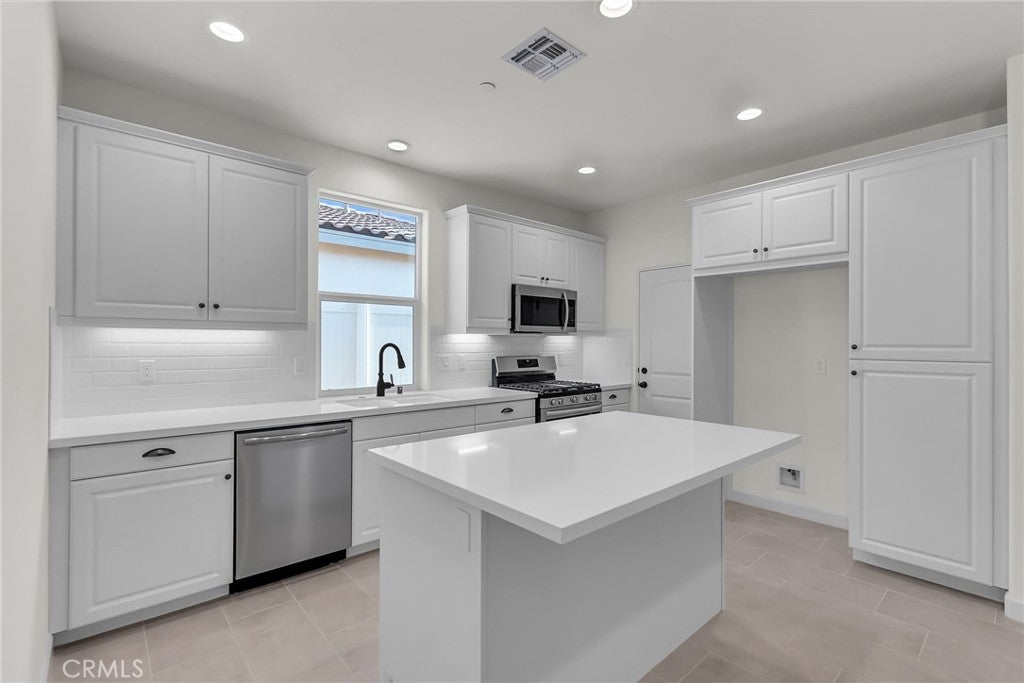 7432 Desert Sky Drive