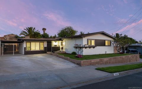 Photo of 4549 Lyric Lane Ln, San Diego, CA 92117 (MLS # 260008404SD)