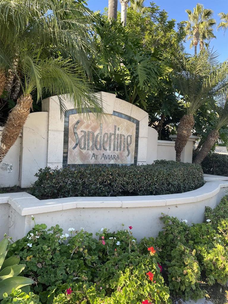 Amazing location! The prestigious Aviara Carlsbad Community, in the gated neighborhood of Sanderling. End Unit Townhome, convenient Master Bedroom downstairs, large living/dining area with fireplace, great kitchen, and powder room. Excellent Elementary and Middle schools in close proximity. Enjoy your weekends at the 2 community pools, spa, and a volleyball court or at the great beaches of Carlsbad. Complex Features: ,,, Sewer: Sewer Connected