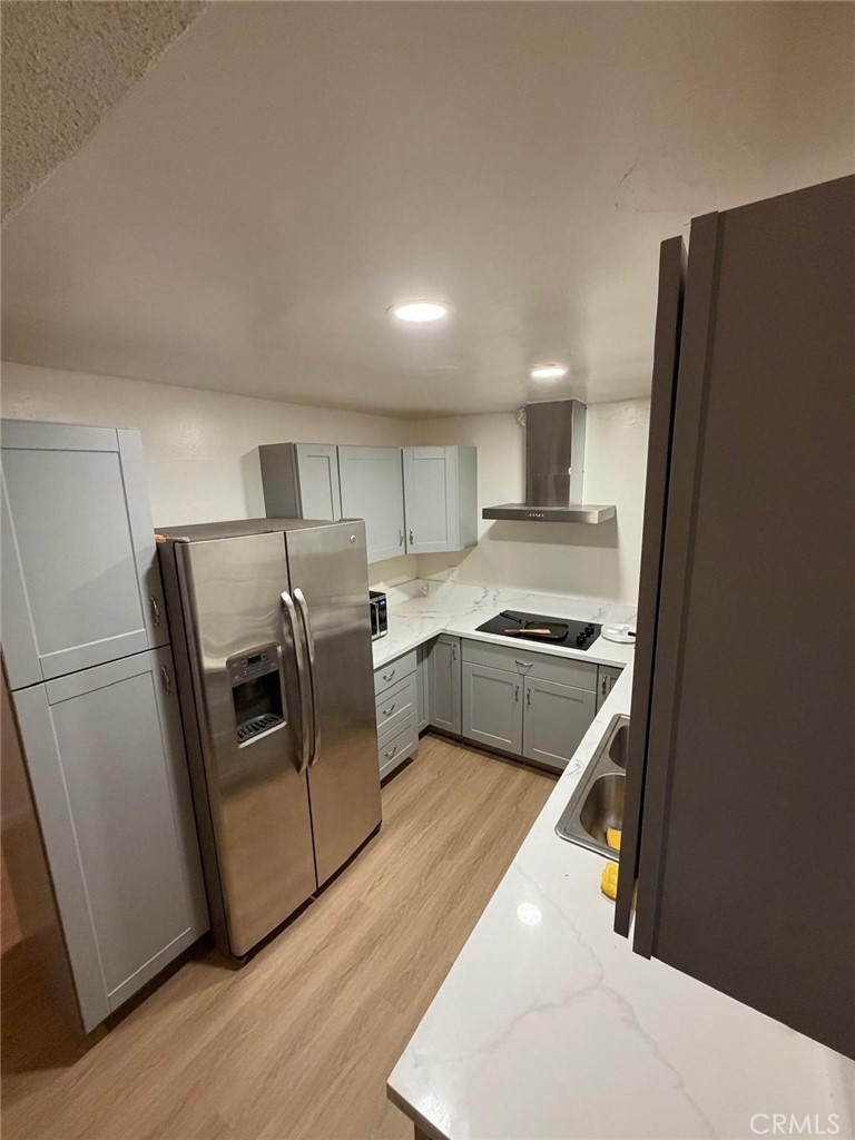 1602 N King Street S4