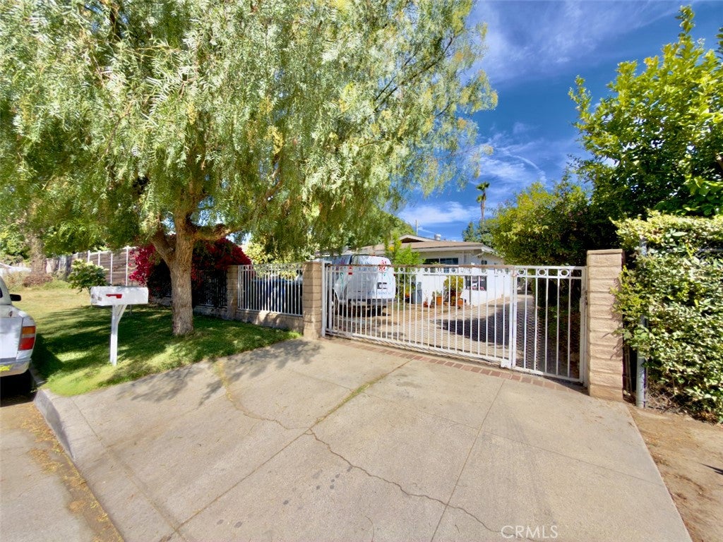 11454 Sunburst Street