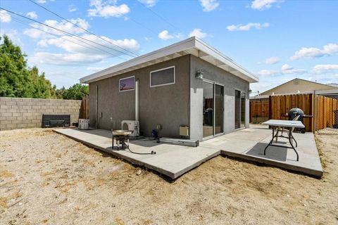 Tiny photo for 67684 San Tomas Street, Desert Hot Springs, CA 92240 (MLS # 219146802DA)