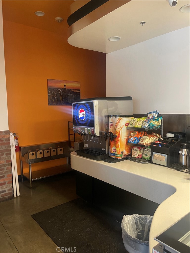 565 N Commonwealth Ave