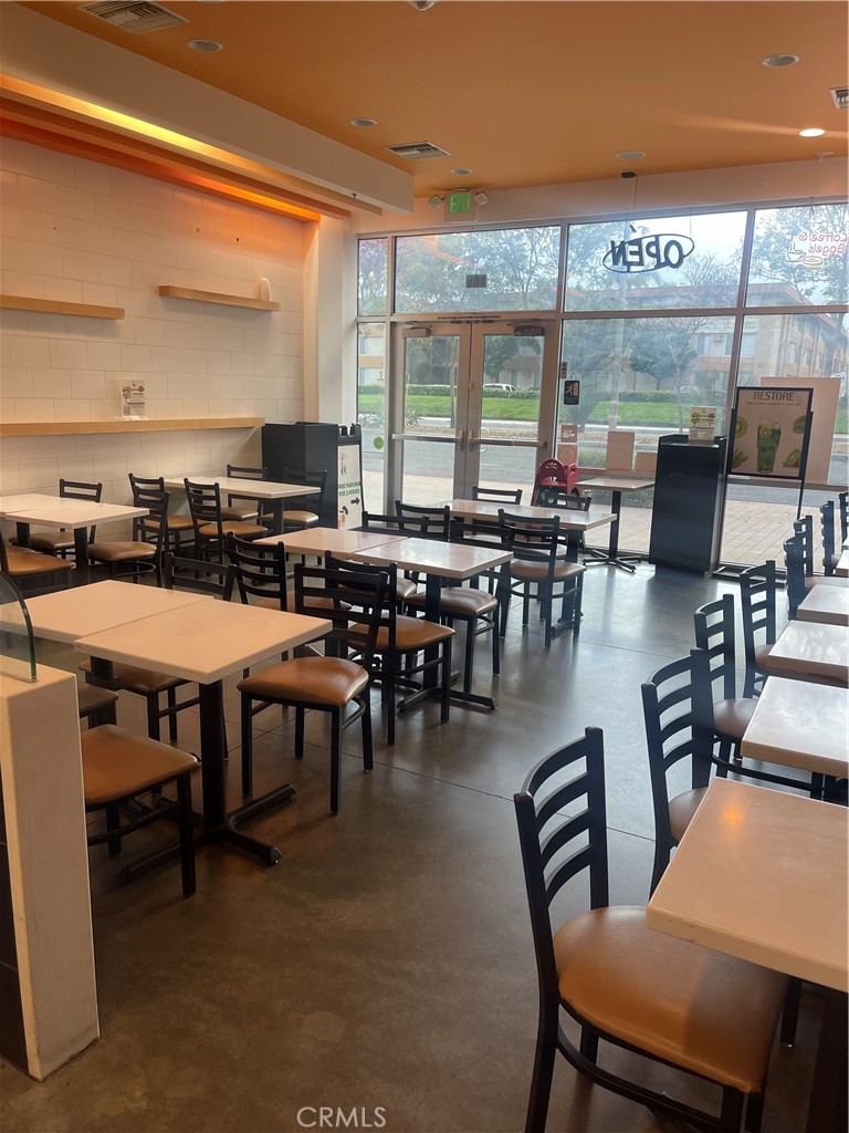 565 N Commonwealth Ave