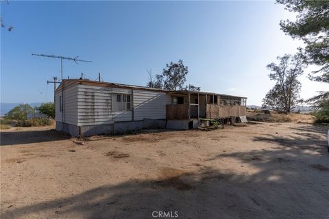 Photo of 42600 San Ignacio Rd, Hemet, CA 92544 (MLS # SW26097315)