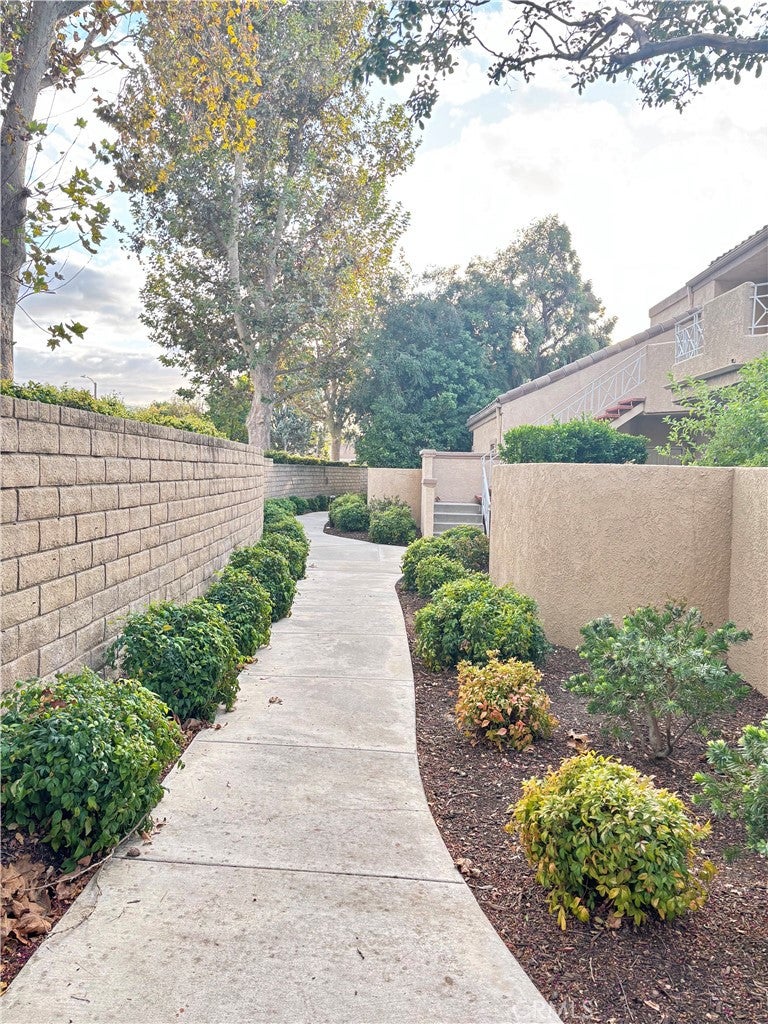23811 Del Monte