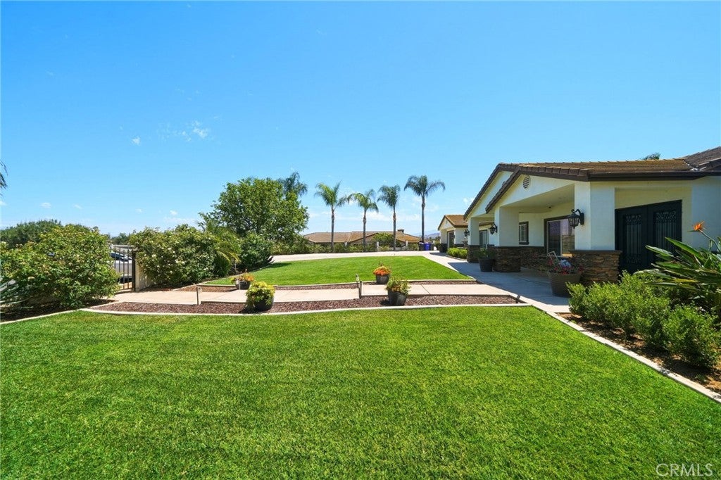 5685 Oak Tree Cir