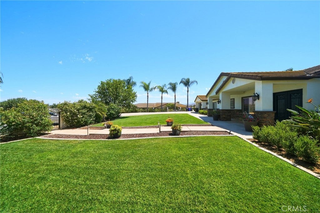 5685 Oak Tree Cir
