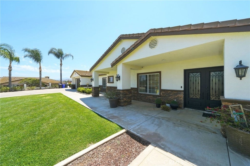 5685 Oak Tree Cir