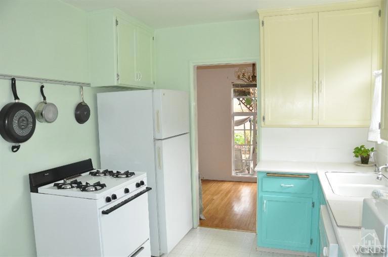Ventura Ave - 0208 - Residential