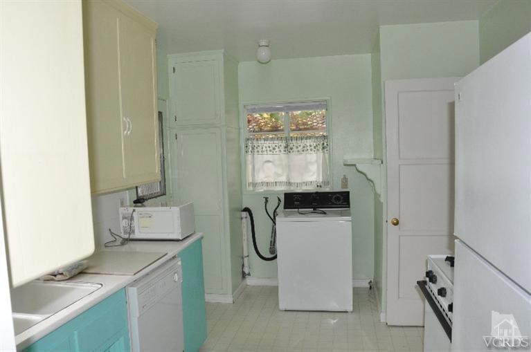 Ventura Ave - 0208 - Residential