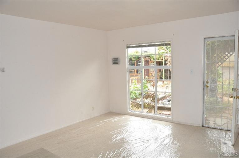 Ventura Ave - 0208 - Residential