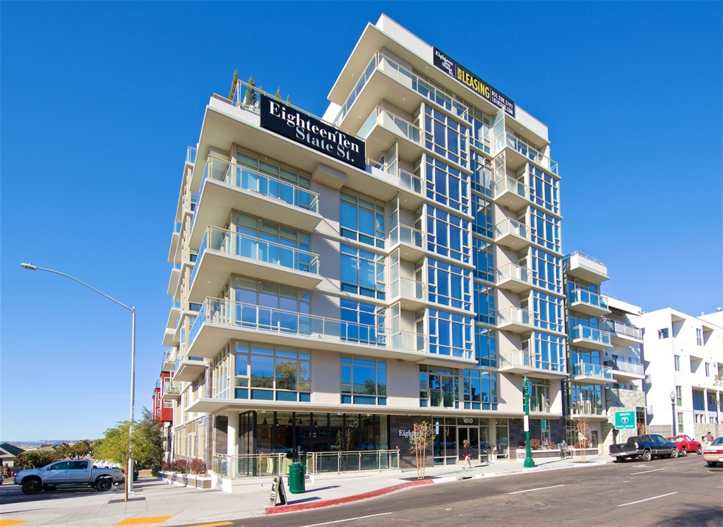 Inspired by Soho, Chelsea and the High Line. Designed for the New San Diego. Designer residences with styled interiors and bay views. These residences have been tailored for modern living, with stunning designs that feature fresh looks, polished finishes, culinary-inspired kitchens and lavish baths. Each has a unique floor plan that has been curated to maximize living space as well as views of the San Diego skyline and bay. You are seconds away from the best restaurants, cafes, nightlife of Little Italy. Neighborhoods: Little Italy Complex Features: ,,,, View: City,Evening Lights Sewer: Sewer Connected