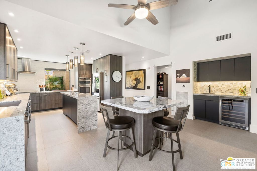 48646 Wolfberry Court