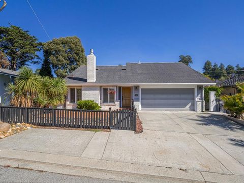 Photo of 531 Humes Avenue, Aptos, CA 95003 (MLS # ML82025834) Photo of 531 Humes Avenue, Aptos, CA 95003 (MLS # ML82025834)