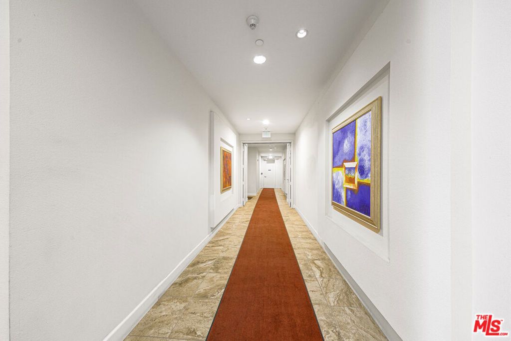 Photo of 4100 Wilshire Boulevard #303, Los Angeles, CA 90010 (MLS # 25615937)