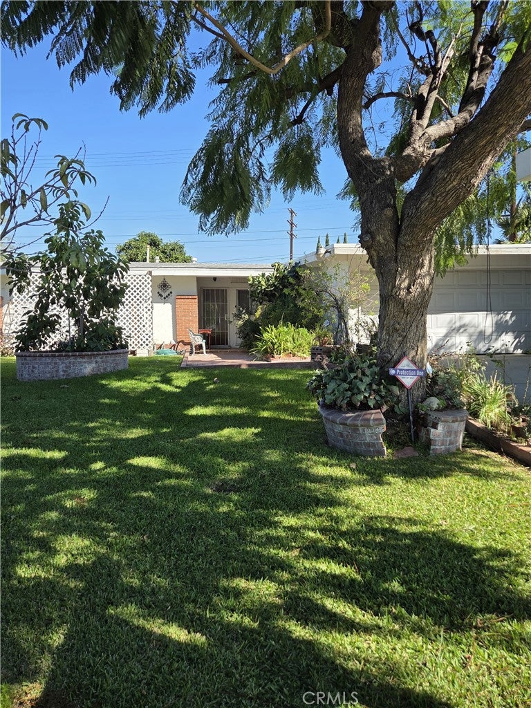 236 N Viceroy