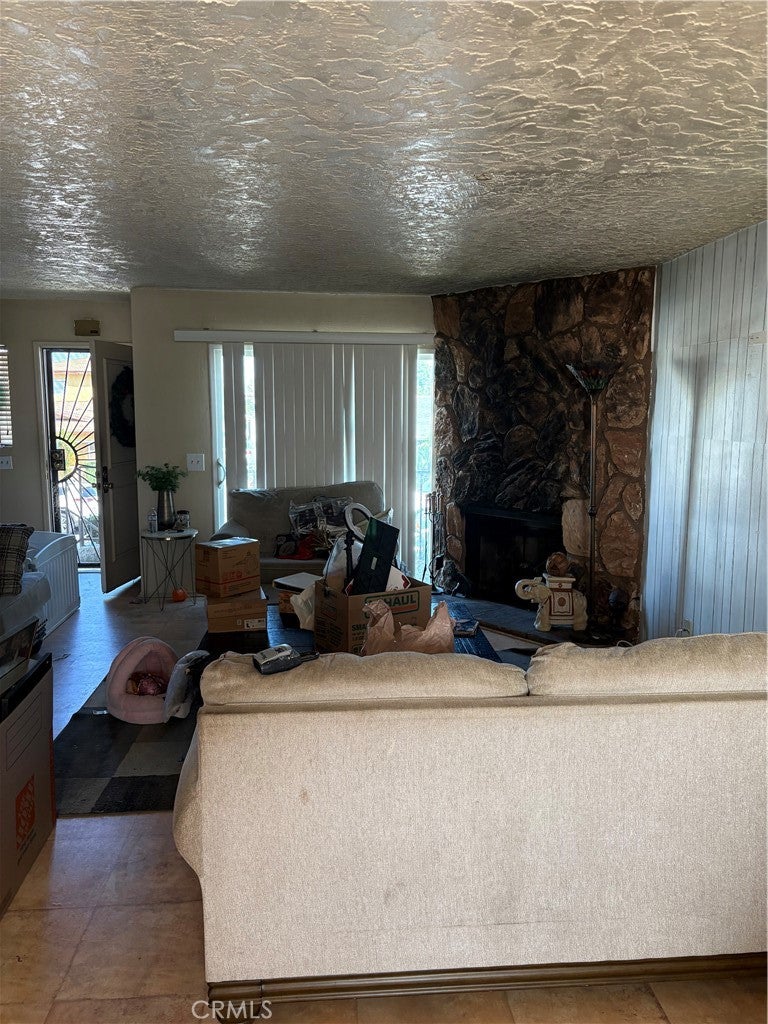 3134 W 145th