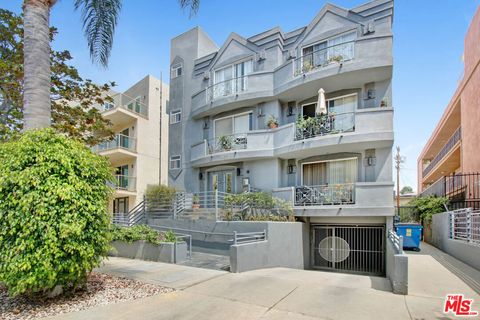 Photo of 1132 S SHENANDOAH Street #PH, Los Angeles, CA 90035 (MLS # 26634651)