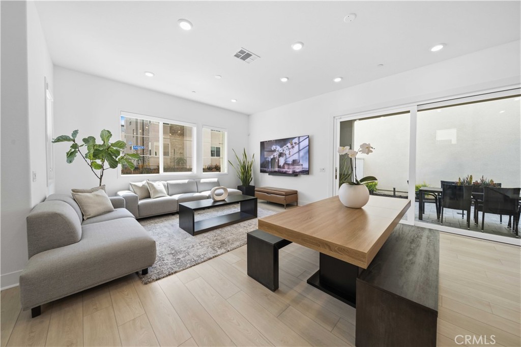 27516 Golden Currant Place