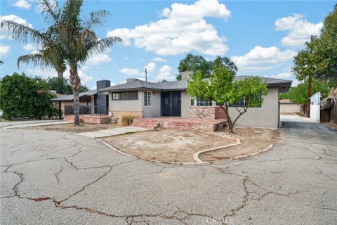 Tiny photo for 2050 E Oakland Avenue, Hemet, CA 92544 (MLS # IG26219880)
