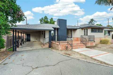 Tiny photo for 2050 E Oakland Avenue, Hemet, CA 92544 (MLS # IG26219880)