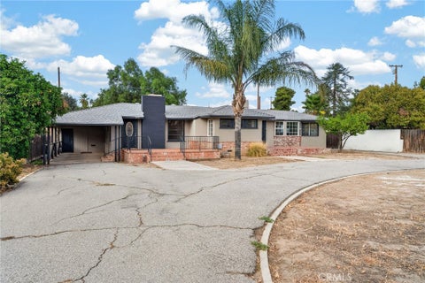 Tiny photo for 2050 E Oakland Avenue, Hemet, CA 92544 (MLS # IG26219880)