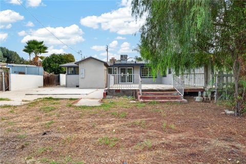 Tiny photo for 2050 E Oakland Avenue, Hemet, CA 92544 (MLS # IG26219880)