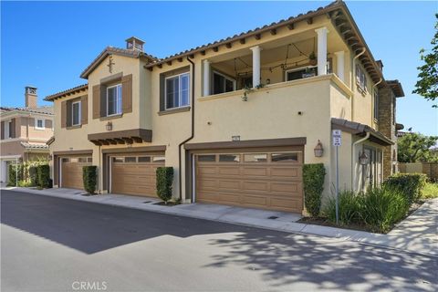 Photo of 23891 Toscana DR, Valencia, CA 91354 (MLS # SR26103107)