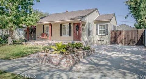 Photo of 2330 Saint Joseph Ave, Long Beach, CA 90815 (MLS # IN26094426)
