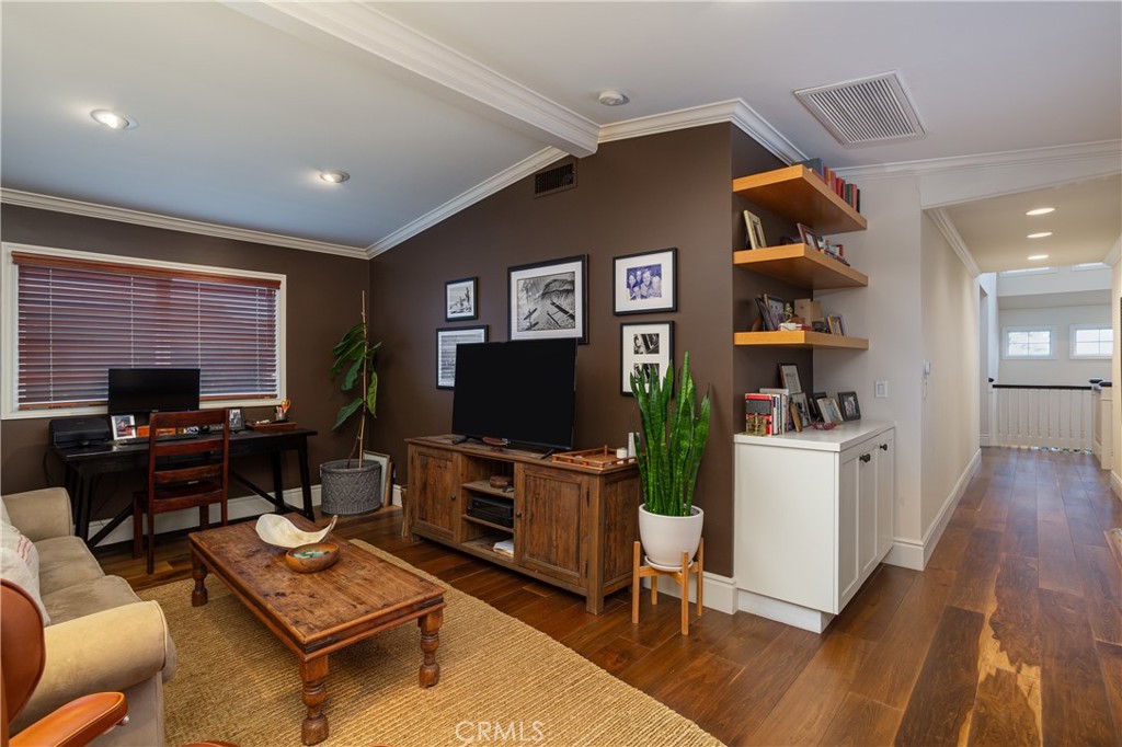 Newport Heights (NEWH) - Residential