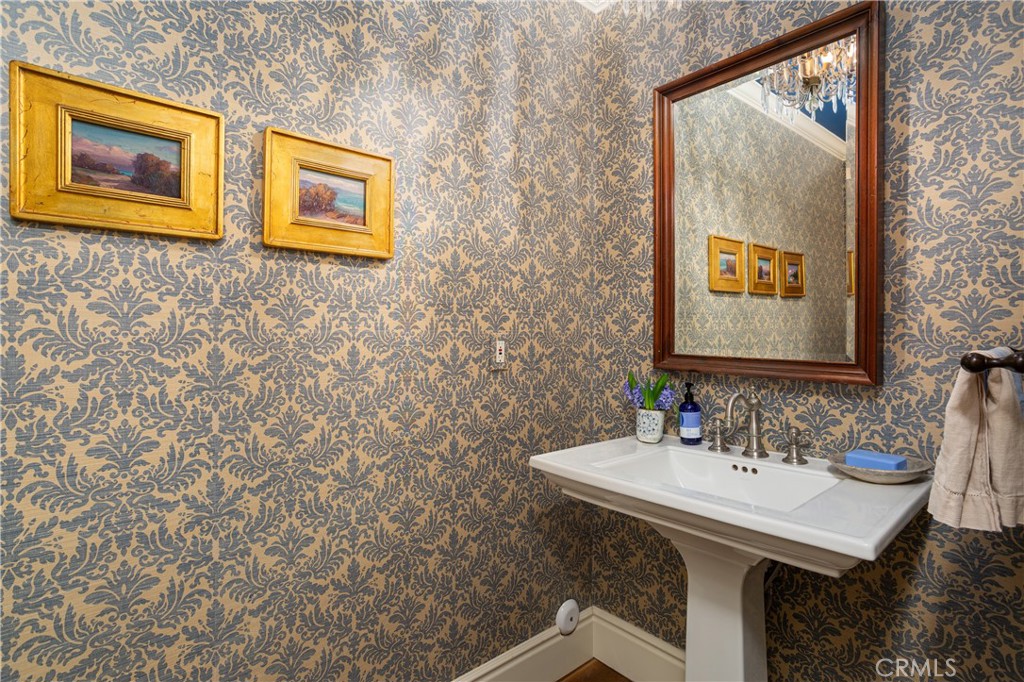 Newport Heights (NEWH) - Residential