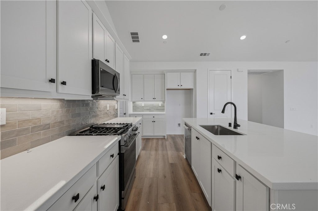 28520 Wildflower Terrace