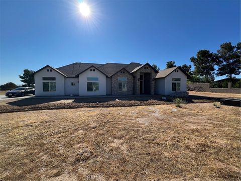 Photo of 8755 Maple AVE, Hesperia, CA 92345 (MLS # OC26134477)