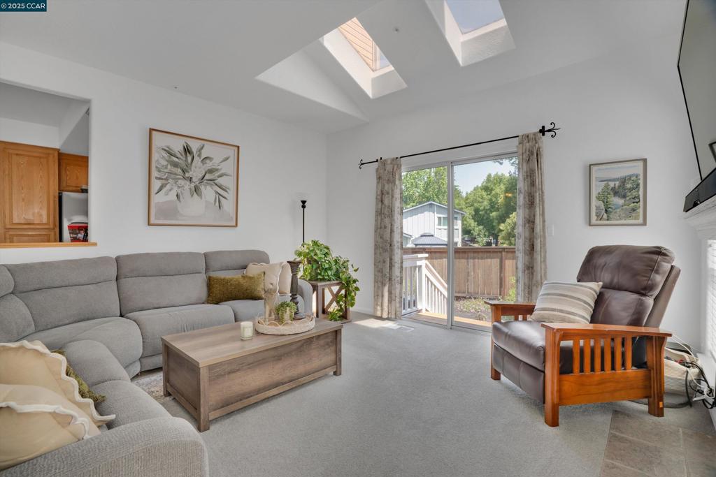 Properties 4 123 Williamson Ct