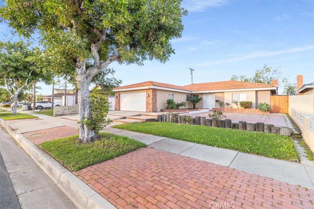 2618 S Pacific Avenue