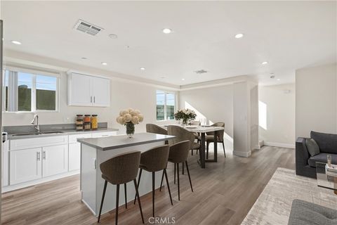 Photo of 1822 S Orchard Avenue #1822, Los Angeles, CA 90006 (MLS # OC26114139)