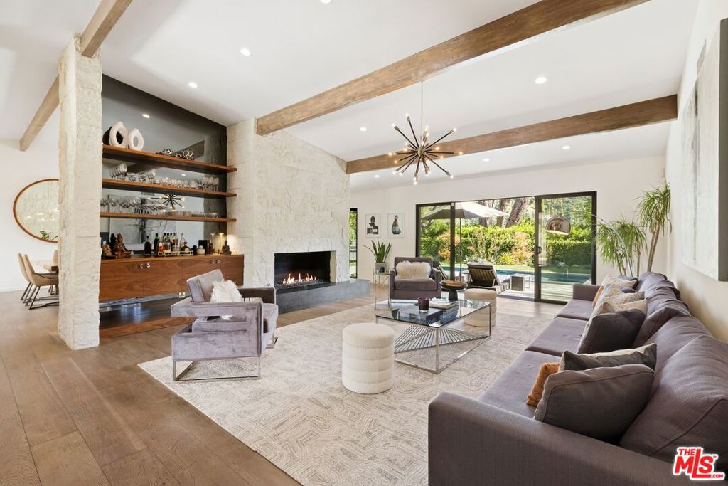 11401 Dona Evita Drive