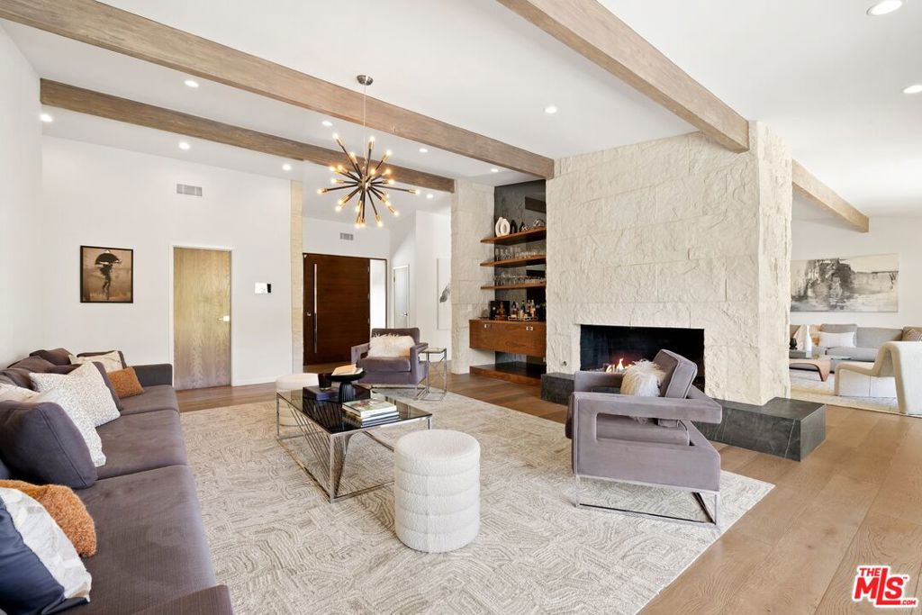 11401 Dona Evita Drive