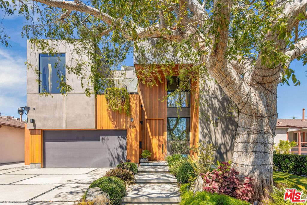 Properties 2 12619 Preston Way