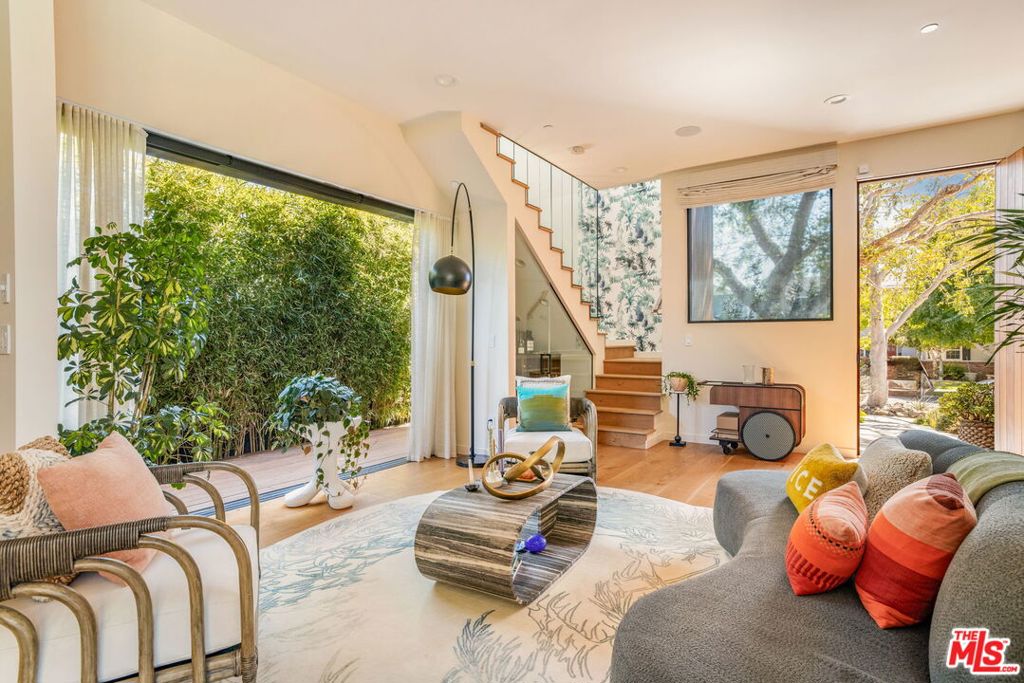 Properties 4 12619 Preston Way