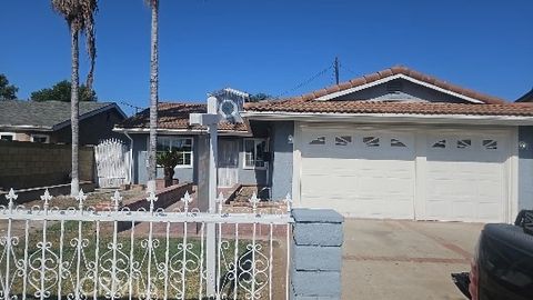 Photo of 12123 Laurel AVE, Whittier, CA 90605 (MLS # SW26110318)