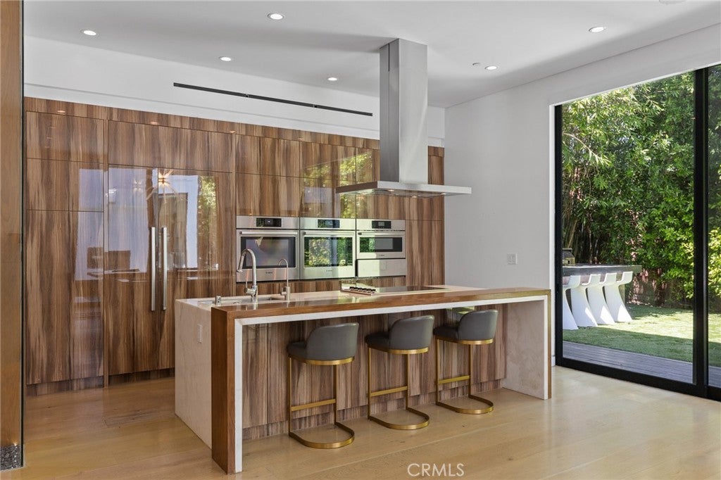 Photo of 15241 Greenleaf, Sherman Oaks, CA 91403 (MLS # SR26009669)