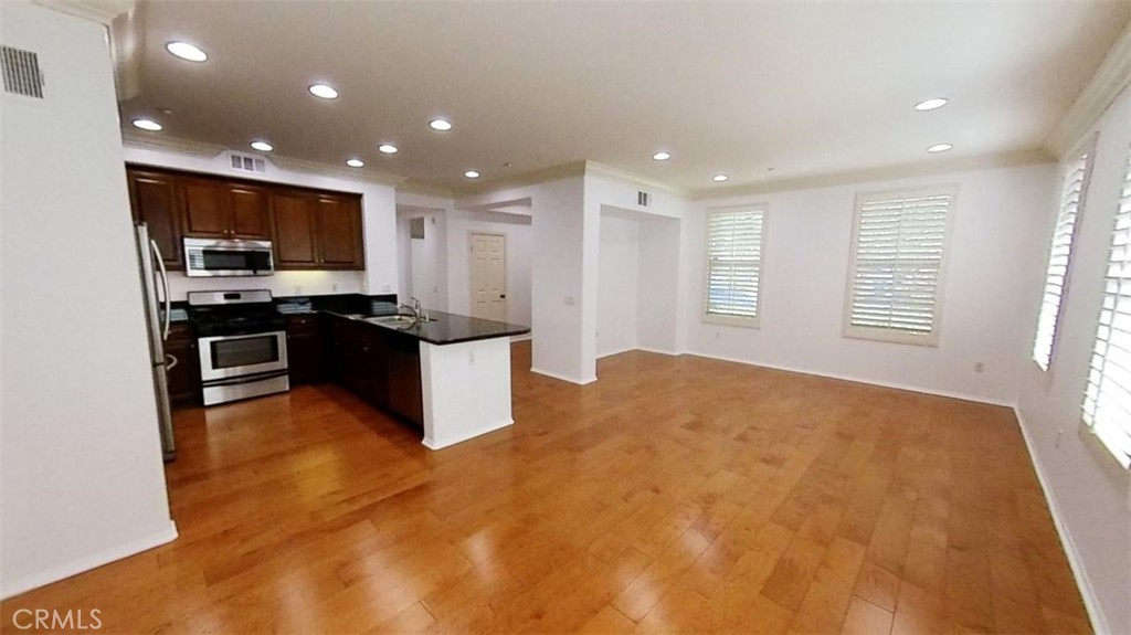 Lombard Court (WDLC) - Residential Lease