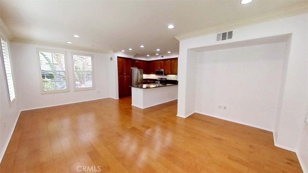 Lombard Court (WDLC) - Residential Lease